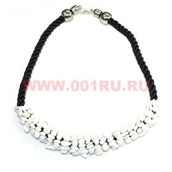Бусы из натур.камня на кожаном ремешке 45 см белый агат - фото 96990