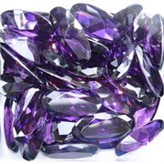 Кабошоны 15x30 овальные граненые из фиолетового стекла